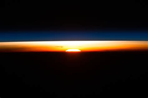 Sunrise seen from the International Space Station | Earth Blog