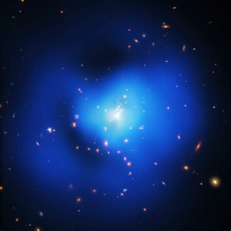 A fresh perspective on the extraordinary Phoenix galaxy cluster – Astronomy Now