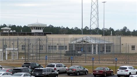 Inmate set on fire sues Mississippi Department of Corrections