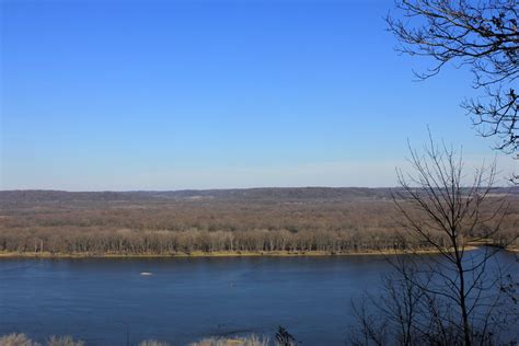 View of the opposite shore at Bellevue State Park, Iowa image - Free stock photo - Public Domain ...