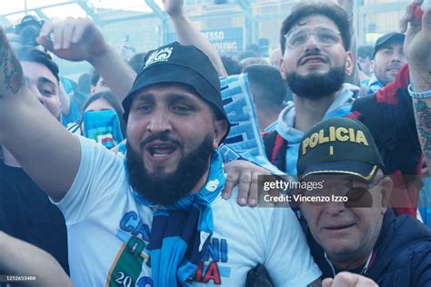 Napoli fans celebrate the victory of the Italian championship series... News Photo - Getty Images