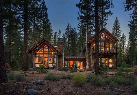 Rustic mountain house with a modern twist in Truckee, California