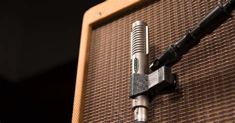 How to Mic a Guitar Amplifier