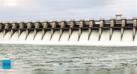 Jayakwadi: Jayakwadi Dam Witnesses Longest Discharge Period | Chhatrapati Sambhajinagar News ...