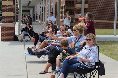 Brandywine Elementary School families surprise teachers with end-of-year parade - Forsyth News