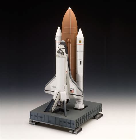 Revell 1/144 Space Shuttle Discovery w/Booster Rocket Plastic Model Kit 95-04736