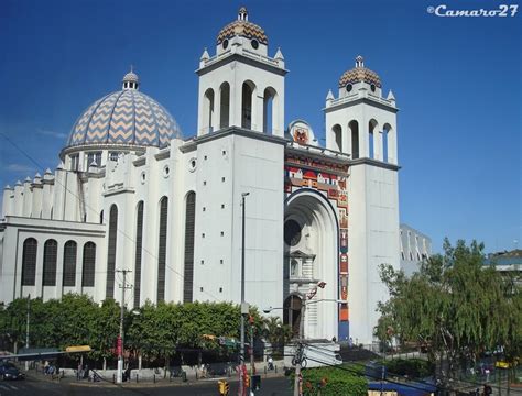 Cathedral Of San Salvador - HooDoo Wallpaper