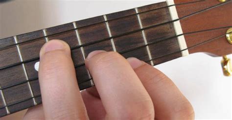 How to Play E Minor on Ukulele + 4 Easy Variations!