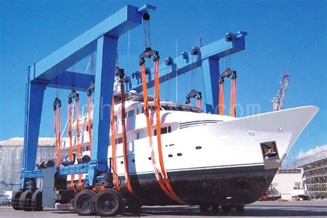 FEM Standard Mobile Boat Hoists Manufacturer | Dafang Crane