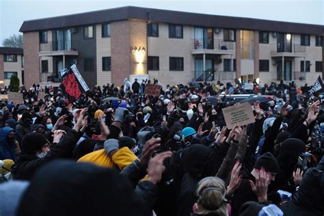 Nightly Brooklyn Center protests met with curfews, tear gas, arrests ...