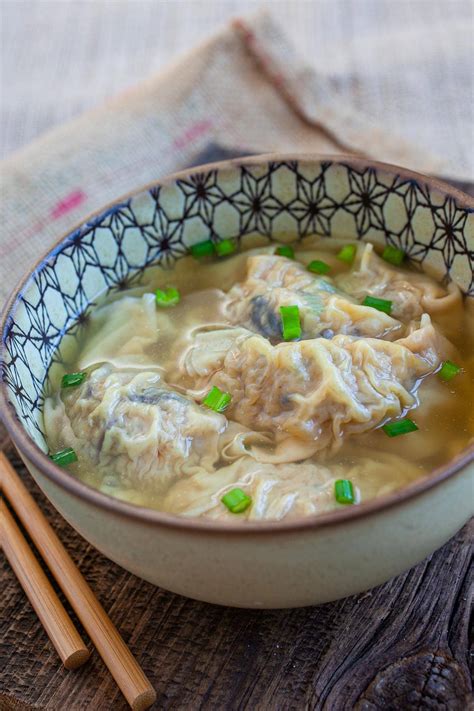 Pork Dumpling Soup (Delicious Chinese Recipe) - Rasa Malaysia