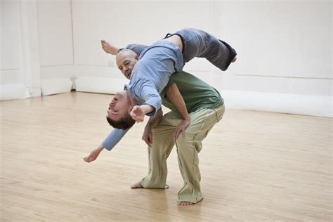 contact improvisation - Google Search | Freestyle dance, Dance ...