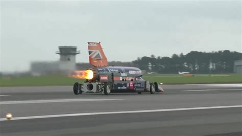 Watch Watch the 1000 mph Bloodhound Rocket Car's First Run | WIRED