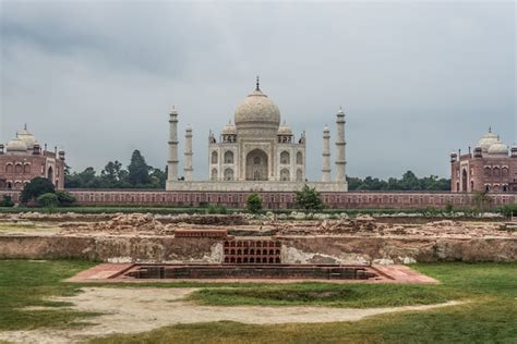 Premium Photo | Agra city taj mahal india