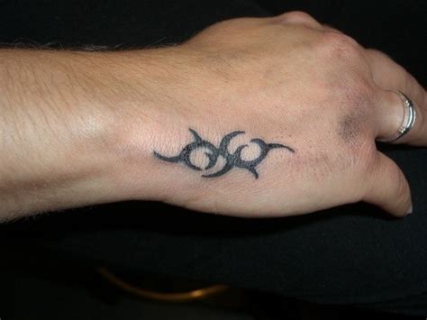 Hand Tattoos for Men - Designs and Ideas for Guys