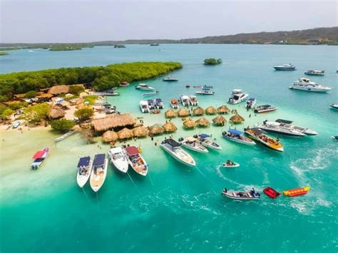 Cholón Island - "The Island of Young Travellers" - Cartagena, Colombia