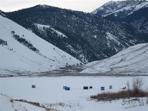 Mackay, Idaho 83251: Mackay Dam Ice Fishing December 26 2010