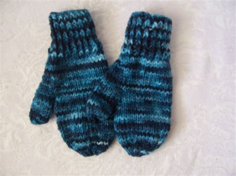 Children's+Mittens+Knitting+Pattern+Free | Knitted mittens pattern, Fingerless gloves knitted ...