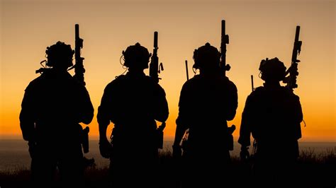 Download Silhouette Sunset Military Soldier HD Wallpaper