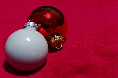 Red And White Christmas Ornaments Free Stock Photo - Public Domain Pictures