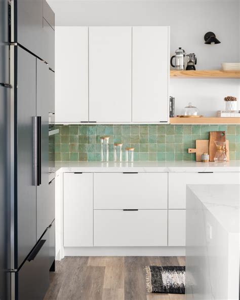 7 White Kitchen Cabinets That Will Never Go Out of Style - SemiStories