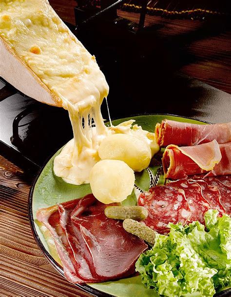 Véritable raclette - 32 recettes de fromage fondu - Elle à Table