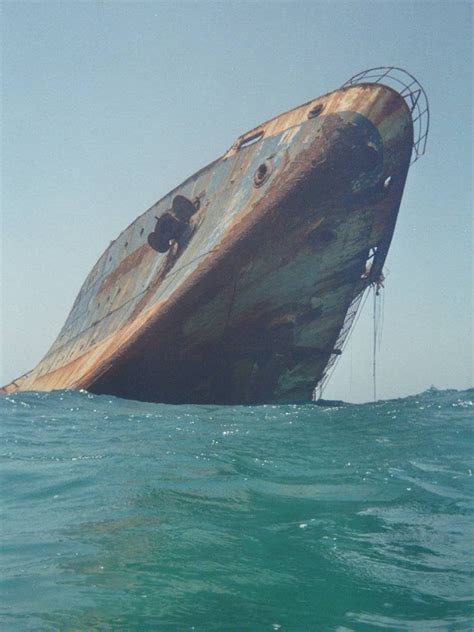 SS American Star in 2006, something about it creeps me out : r/submechanophobia