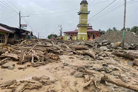 BPBD: 256 warga mengungsi akibat banjir bandang di Aceh Selatan ...