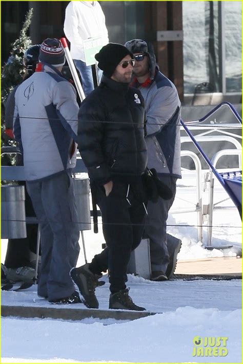 Chris Martin Takes a Solo Ski Lift Ride on Christmas Eve: Photo 4406639 | Chris Martin Pictures ...