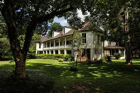 Melrose Plantation Photograph by Judy Vincent - Fine Art America