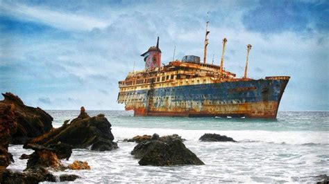 Abandoned Ships at Sea to See on Your Own Eyes | Abandoned ships ...