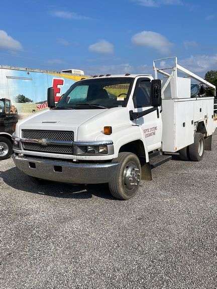 2003 CHEVROLET 4500 DIESEL - EK Auctioneers LLC