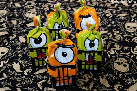 Easy DIY Halloween Goodie Bags | Diy halloween goodie bags, Halloween goodie bags, Halloween ...