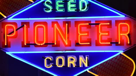 Pioneer Seed Corn SSTN | M105 | Davenport 2018