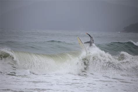 RED BEACH, UBATUBA- 16 MAY 2019 - SURFING LIFE! - I AM Family