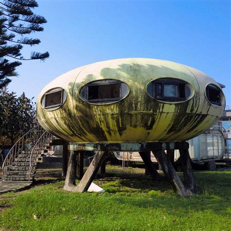 26 Houses That Will Make You Think an Extraterrestrial Lives There ...