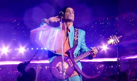 Prince: Revisit the icon's Super Bowl halftime show from 2007 | Super ...