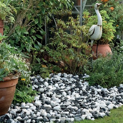 Zebra Black & White Pebbles 20-40mm I Stone Zone & Landscaping Supplies