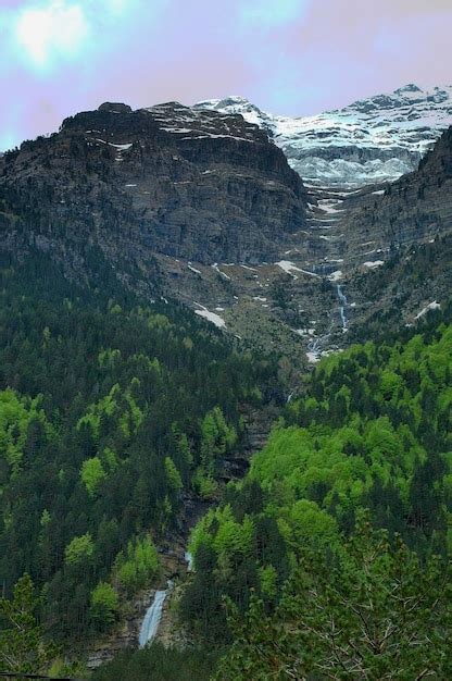 Premium Photo | Aragonese pyrenees