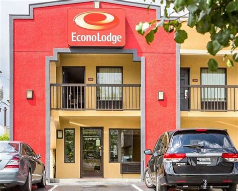 Econo Lodge North Rooms: Pictures & Reviews - Tripadvisor