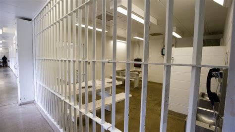 Report warns against cutting funding for inmates