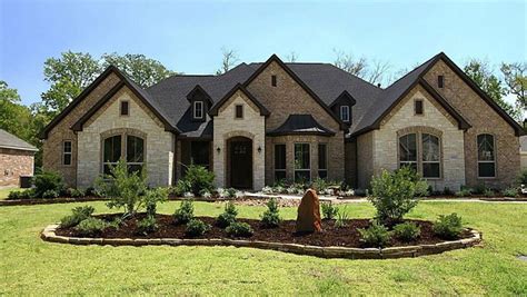 Ranch Home Exterior Ideas Lovely Stone Home Designs | Brick exterior house, Stone exterior ...