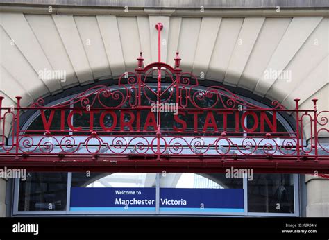 Manchester Victoria Station Stock Photo - Alamy