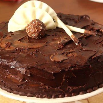 Buy Couverture Hazelnut Chocolate Cake-Chocolate Reverie Cake