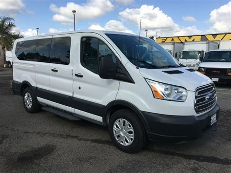 2016 Ford Transit-150 Low Roof 8 Passenger Van Xlt B06575