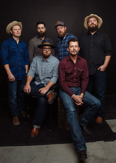 Turnpike Troubadours Songs: A List of 15 of the Best | Holler