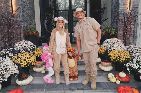 Patrick and Brittany Mahomes Reveal Zoo-Themed Costumes With Kids for ...