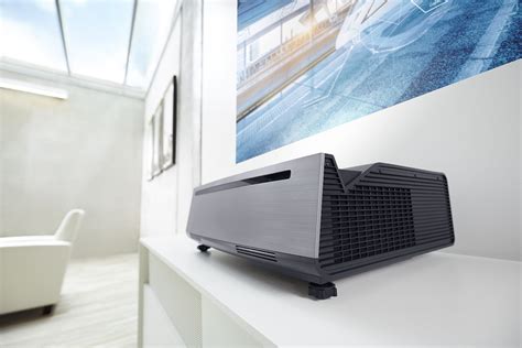 Dell S718QL Short-Throw 4K Laser Projector | Ubergizmo