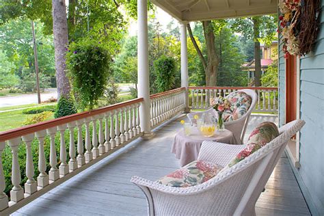 What Is a Veranda And How Does It Improve Your Home? - Archute