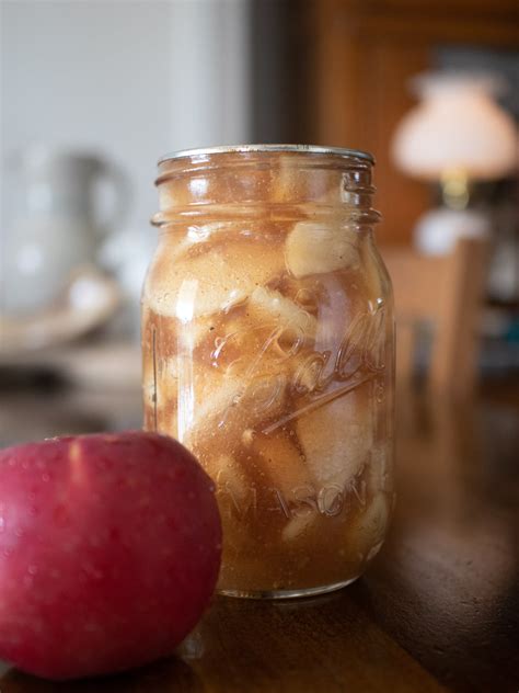 How to Make Homemade Apple Pie Filling (with canning video) - Cosmopolitan Cornbread